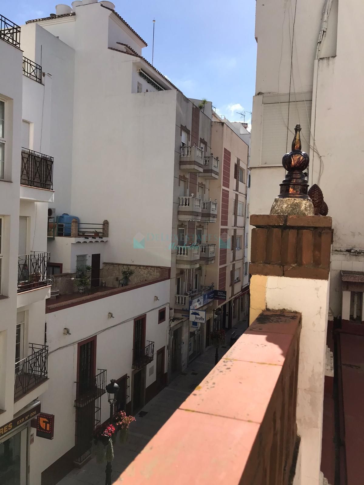 Town House for sale in Estepona