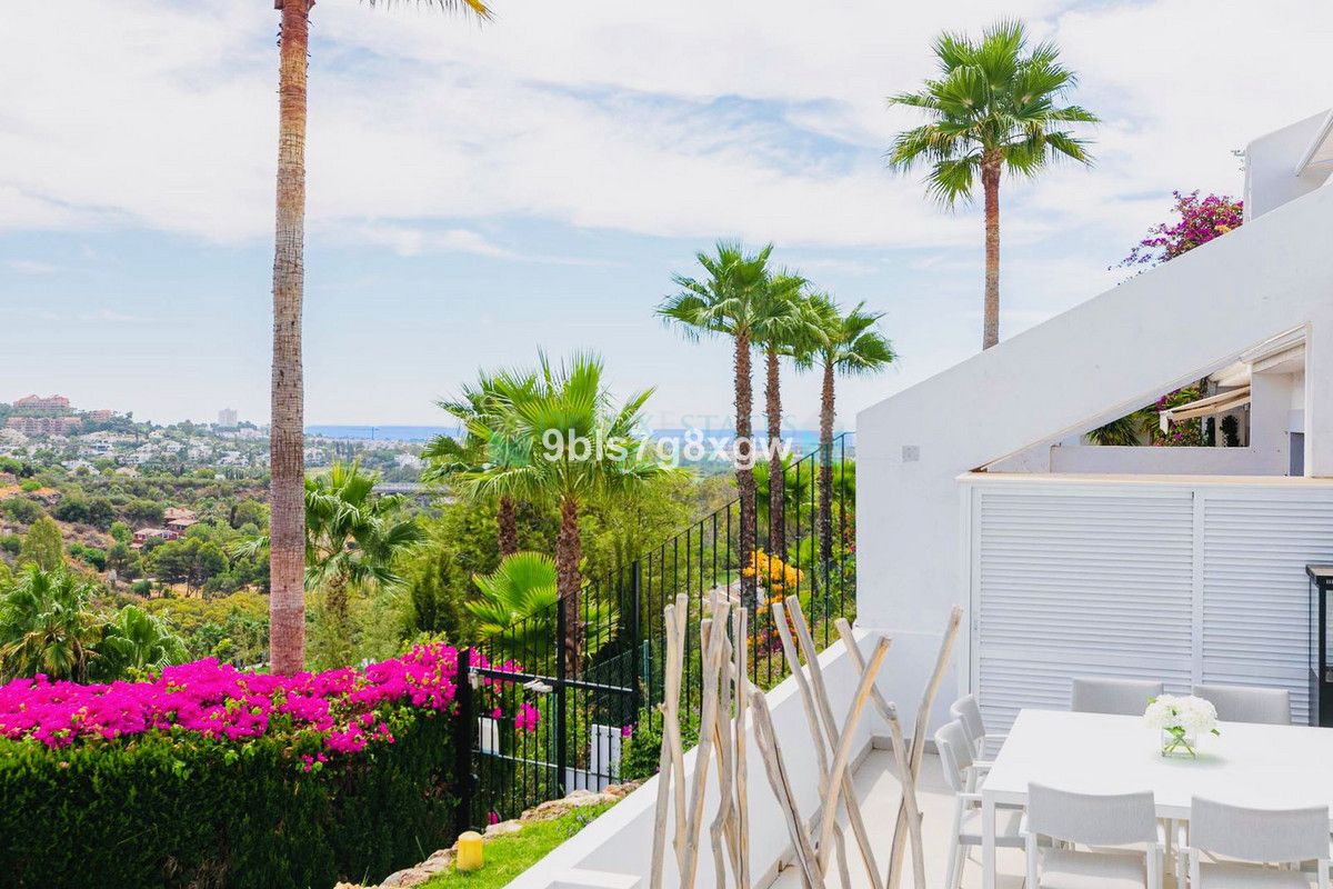 Ground Floor Apartment for sale in La Quinta, Benahavis