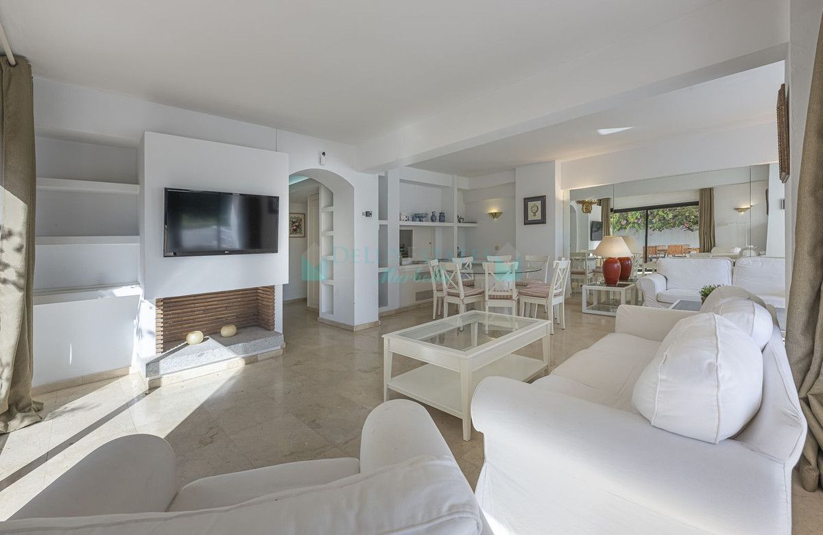 Town House for sale in Marbella Golden Mile