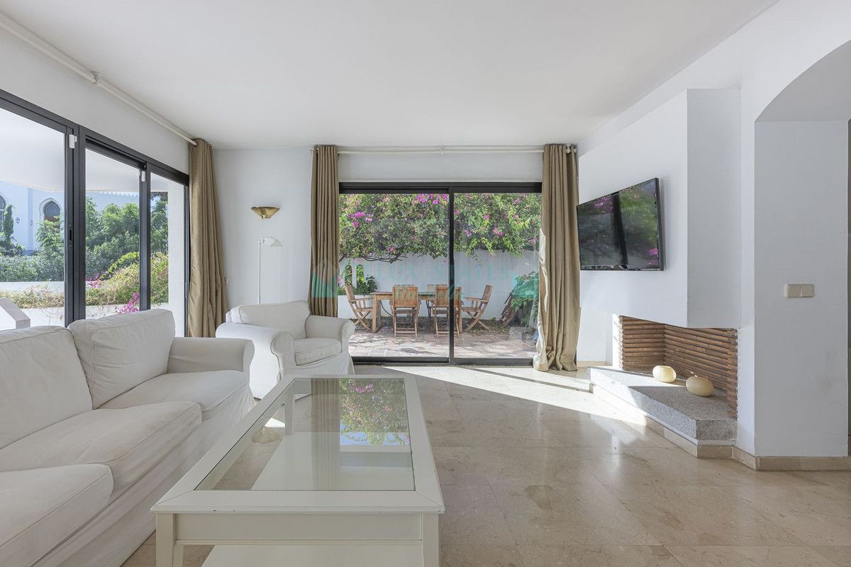 Town House for sale in Marbella Golden Mile