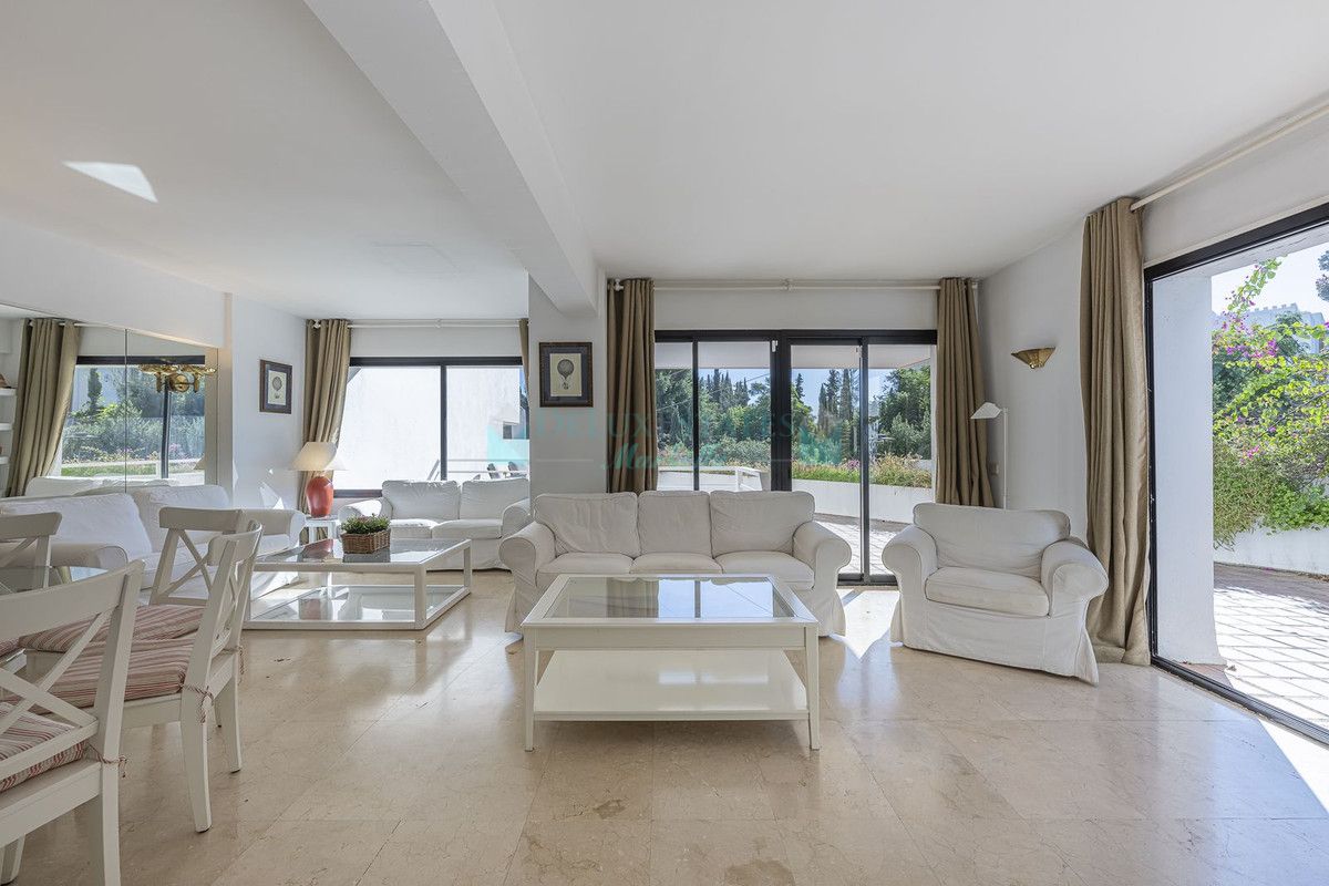 Town House for sale in Marbella Golden Mile