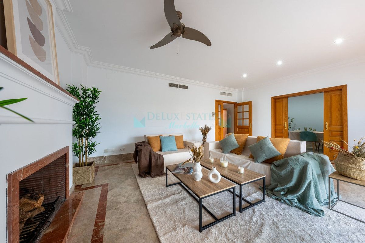 Semi Detached Villa for sale in Santa Clara, Marbella East