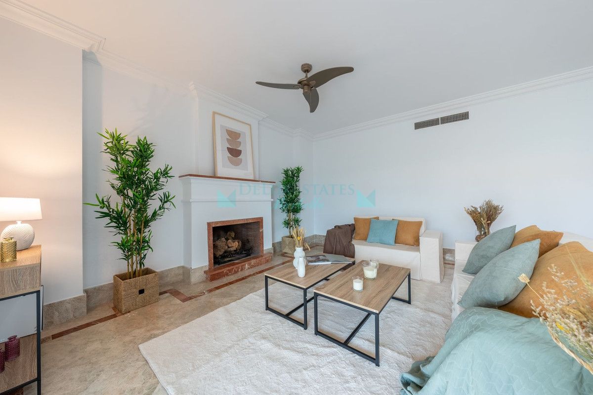 Semi Detached Villa for sale in Santa Clara, Marbella East