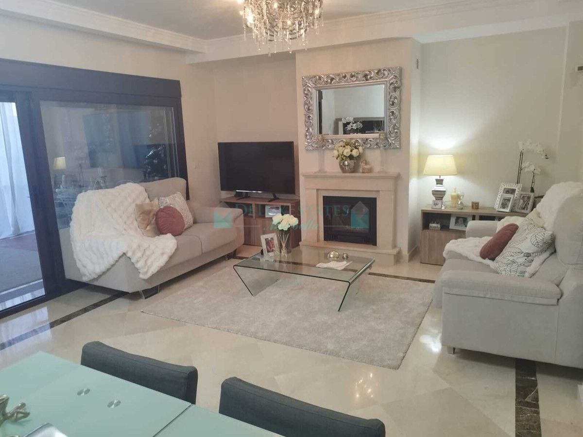 Town House for sale in Estepona