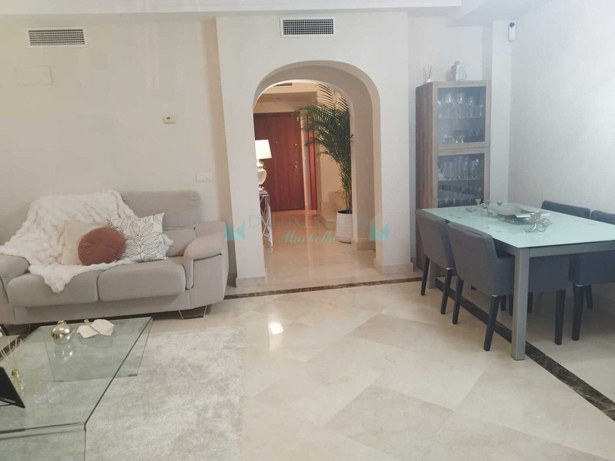 Town House for sale in Estepona