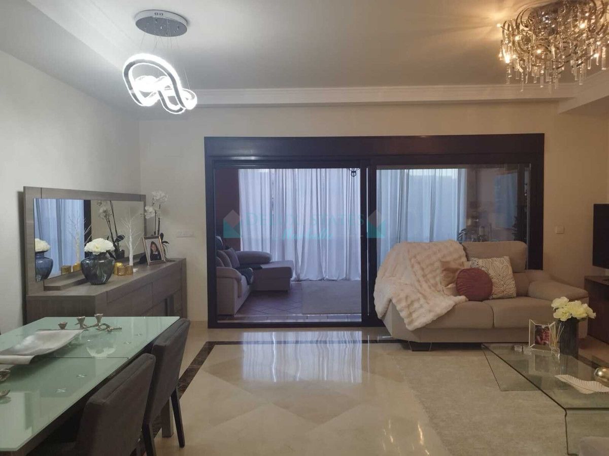 Town House for sale in Estepona