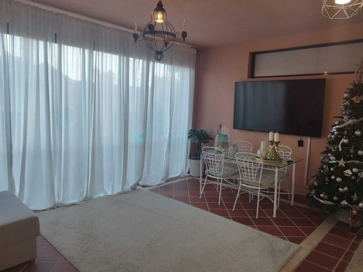 Town House for sale in Estepona