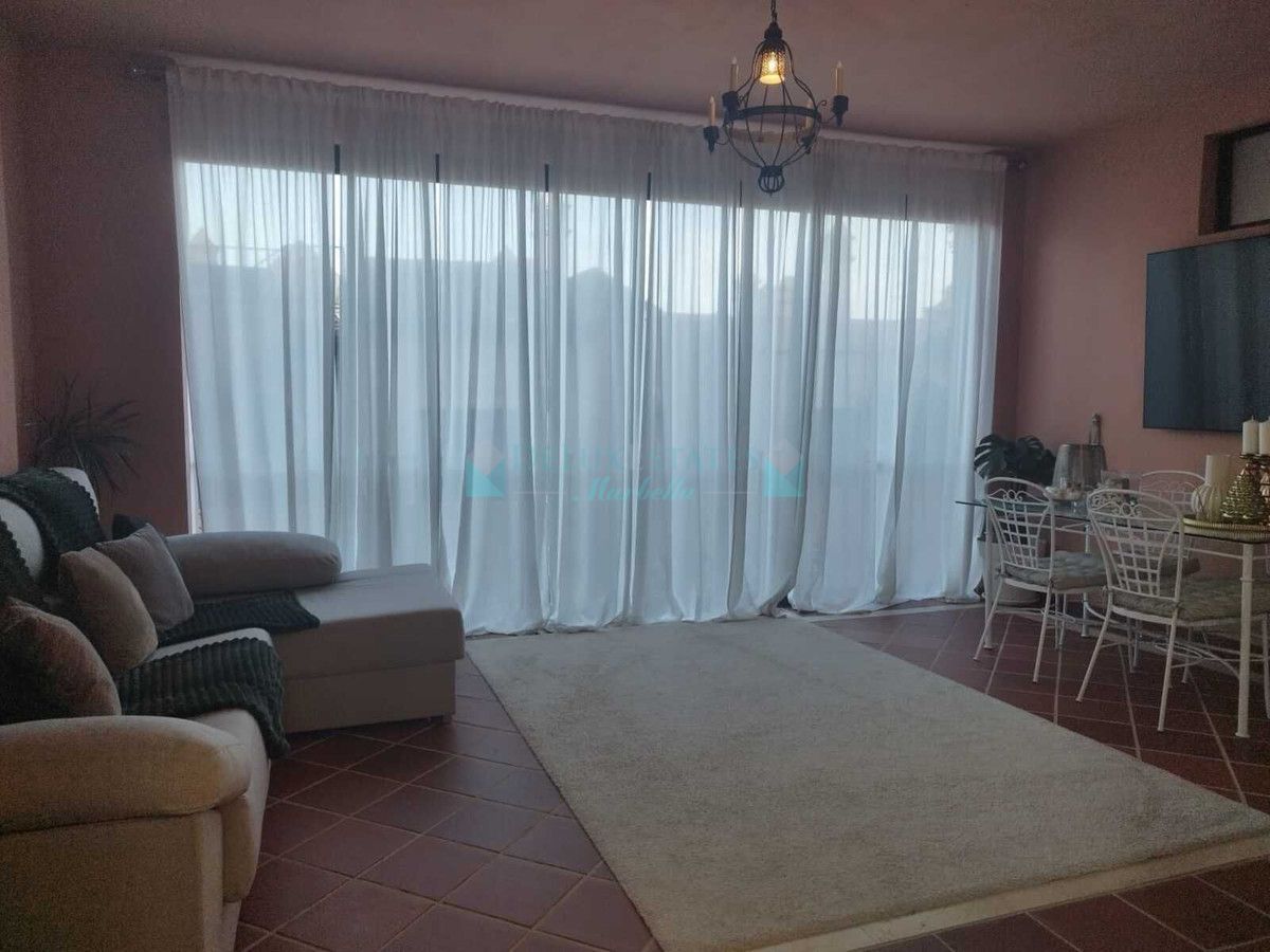 Town House for sale in Estepona