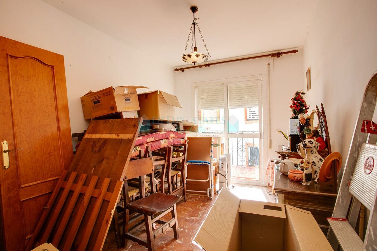 Town House for sale in Estepona