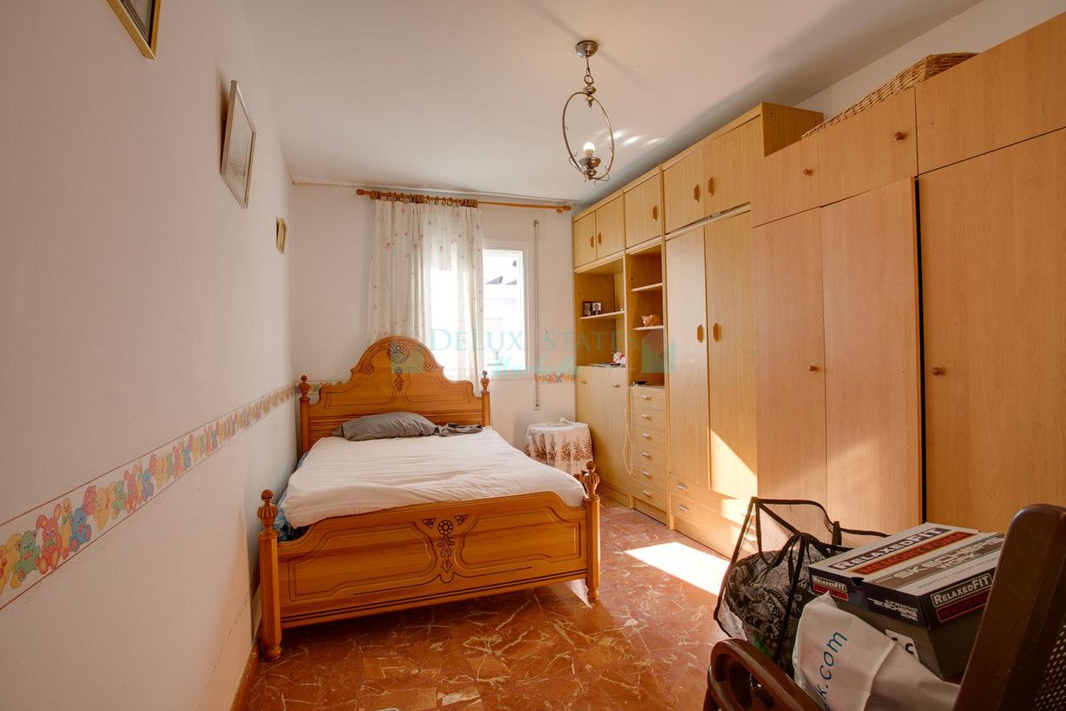 Town House for sale in Estepona