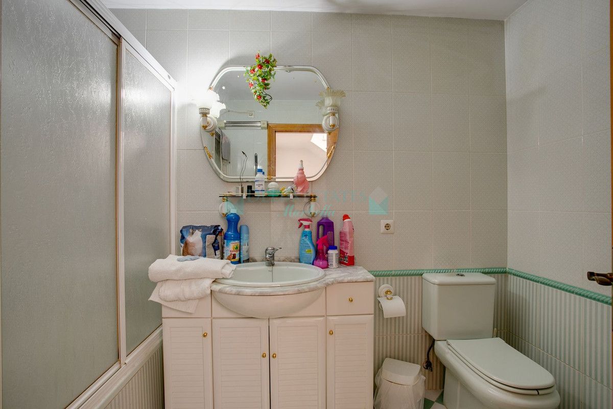 Town House for sale in Estepona