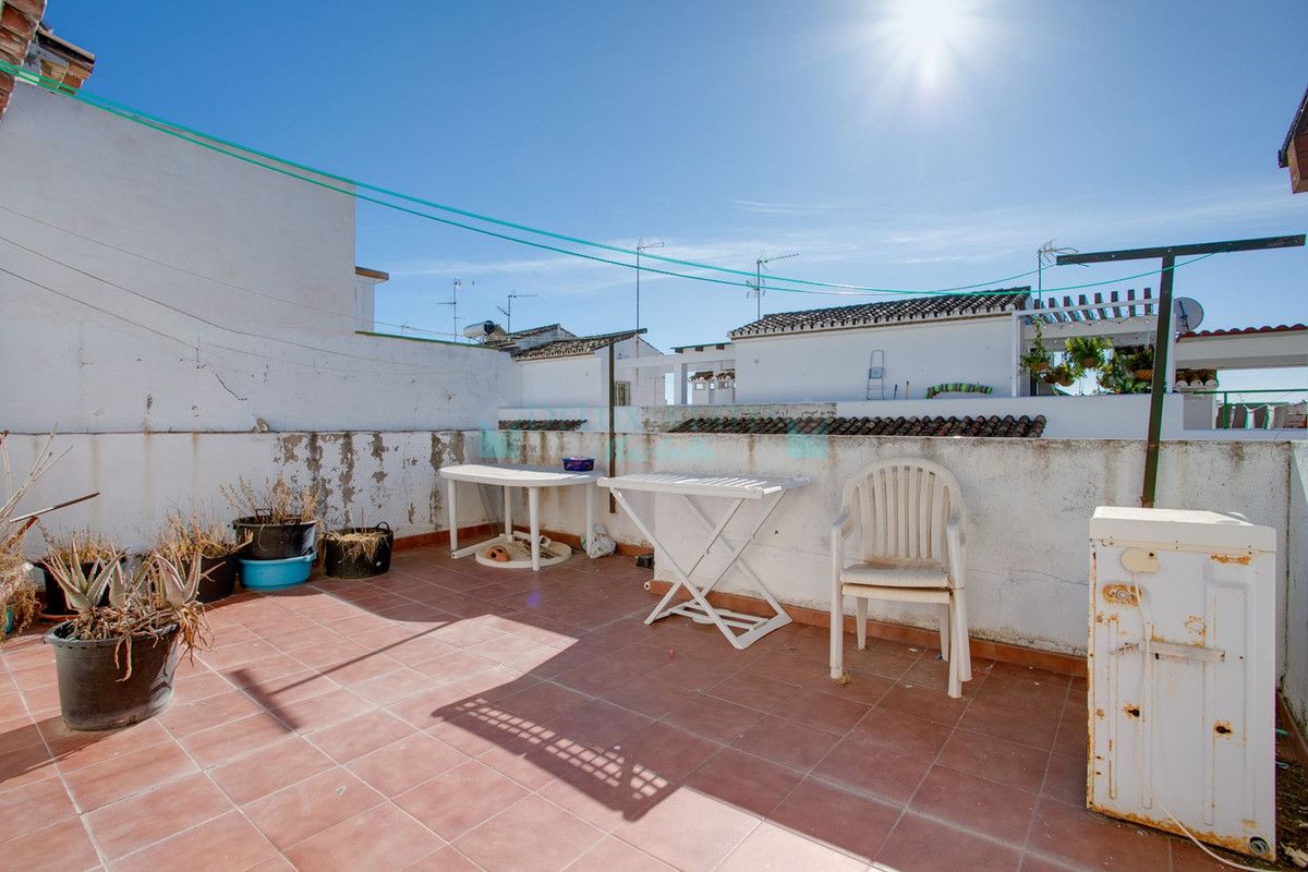 Town House for sale in Estepona