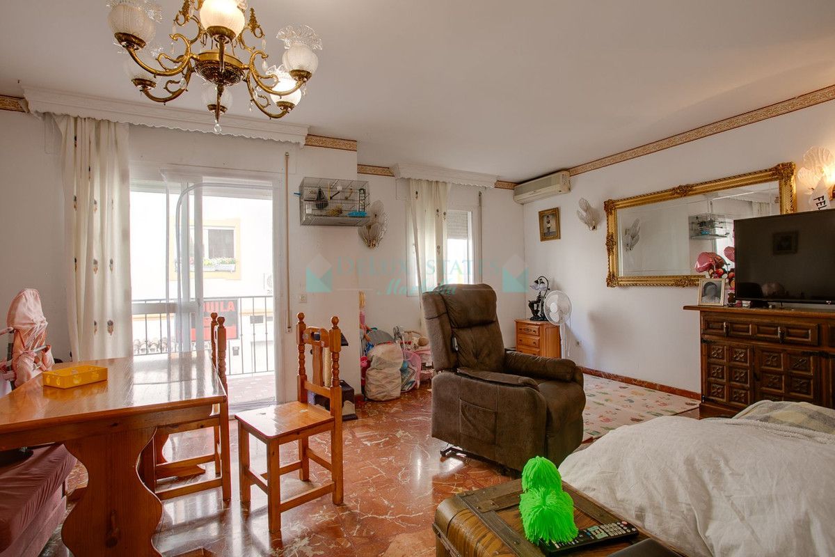 Town House for sale in Estepona