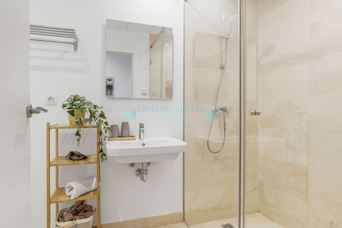 Town House for rent in Rio Real, Marbella East