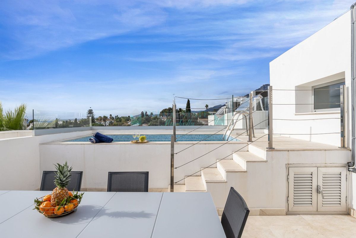 Town House for rent in Rio Real, Marbella East