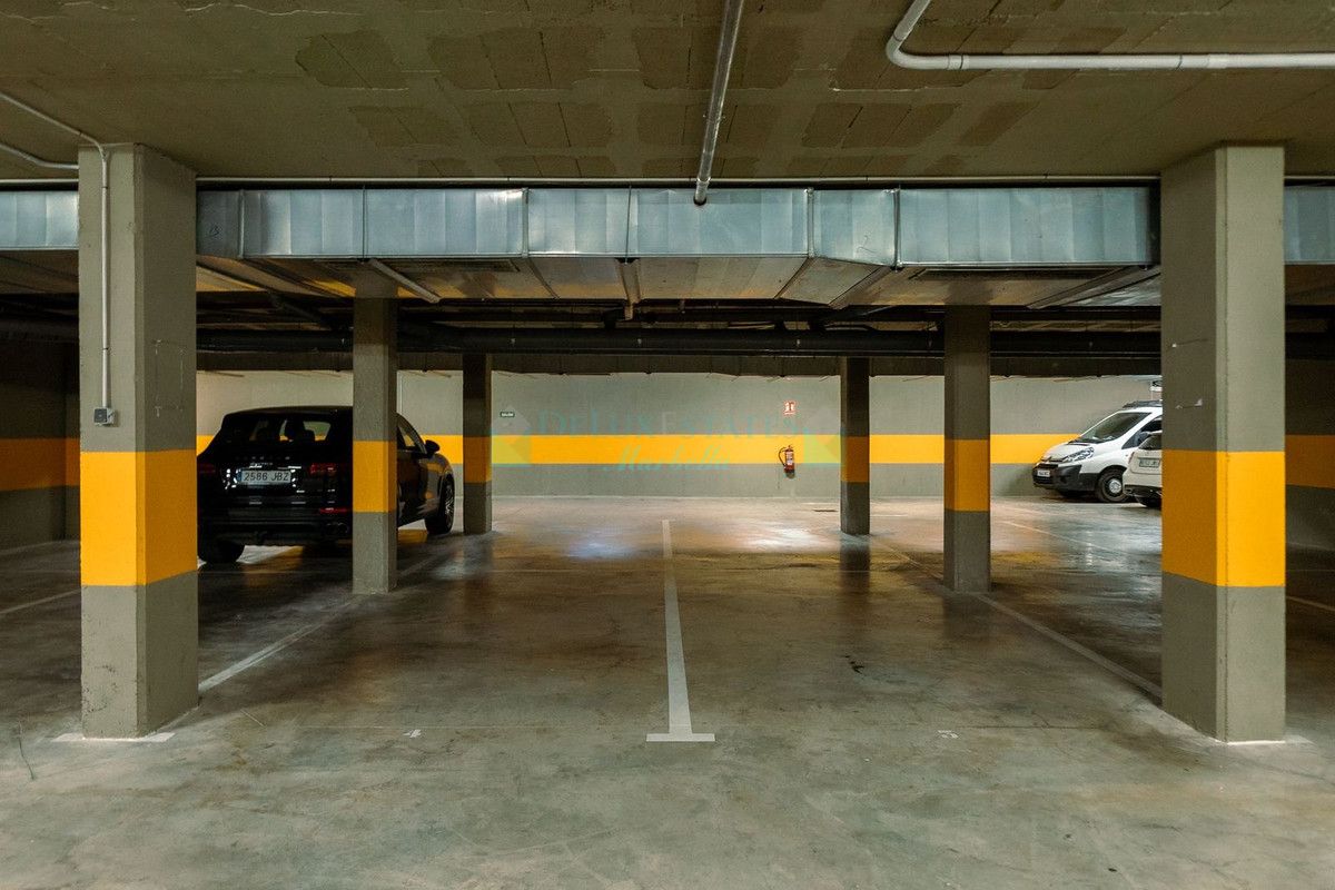 Office for rent in Estepona