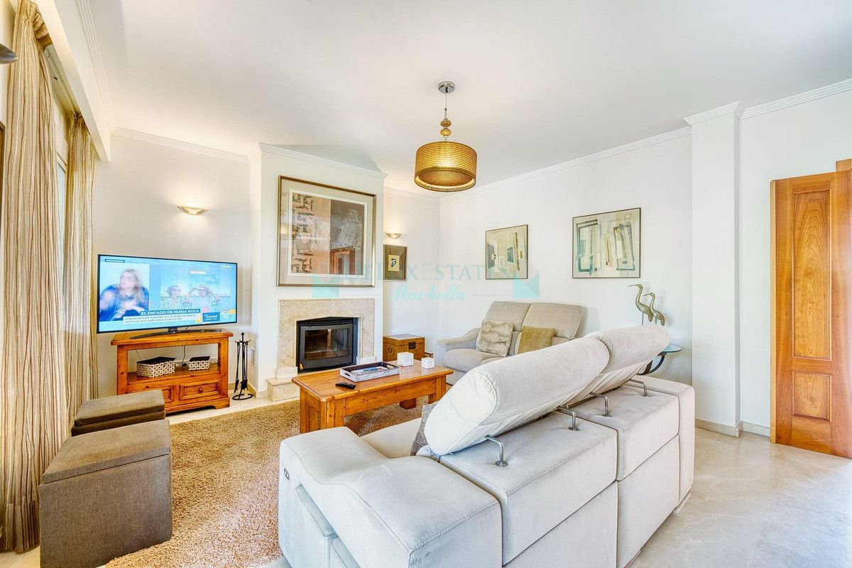 Adosado en alquiler en Elviria, Marbella Este