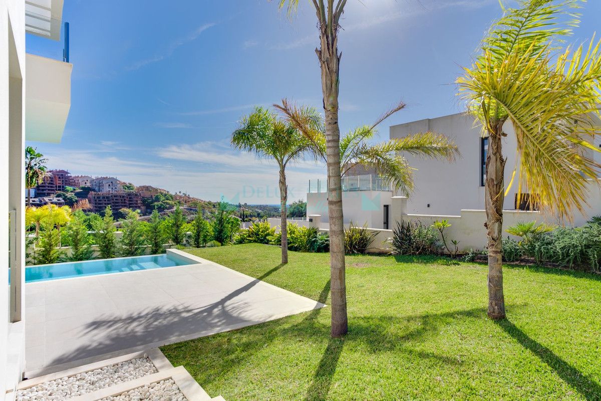 Villa for sale in Elviria, Marbella East