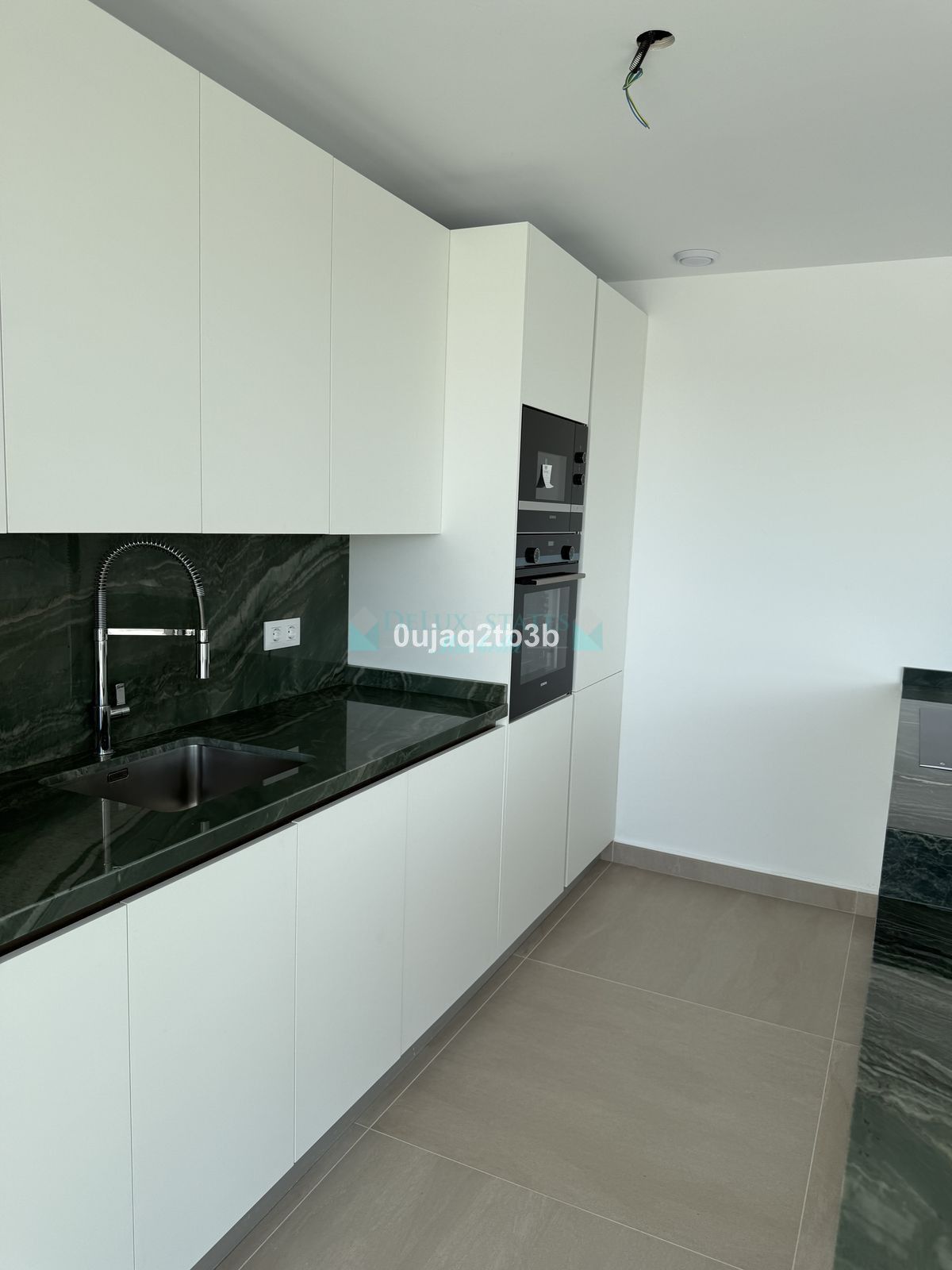 Penthouse for sale in Estepona