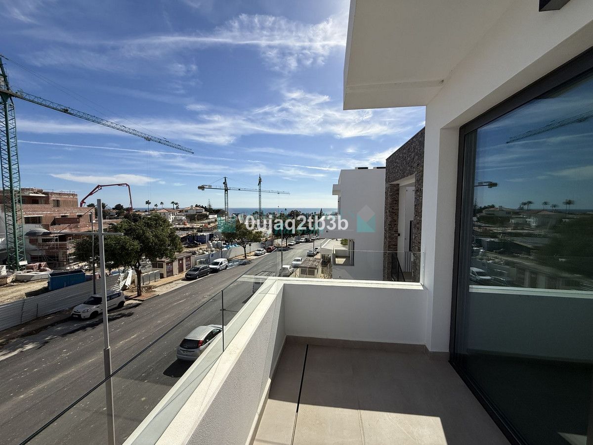 Penthouse for sale in Estepona