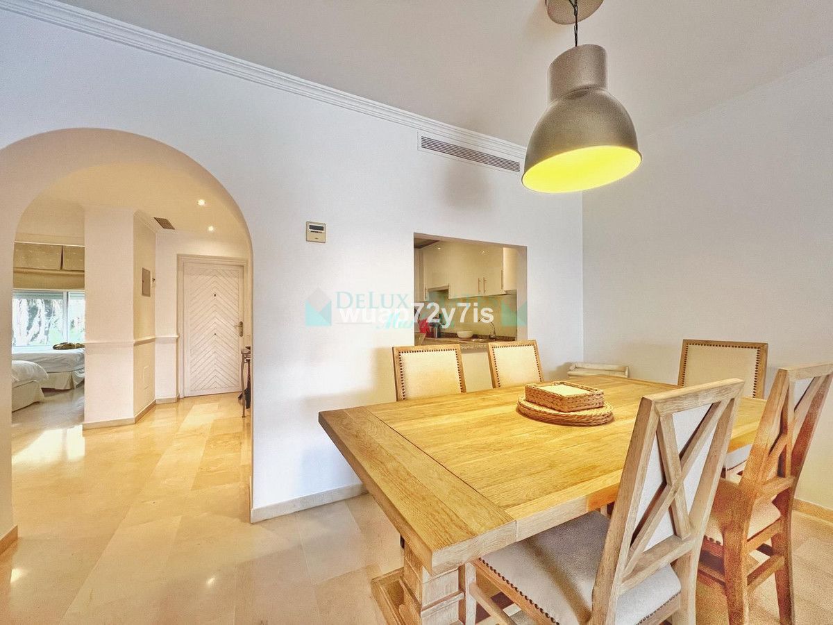 Apartamento en venta en Estepona