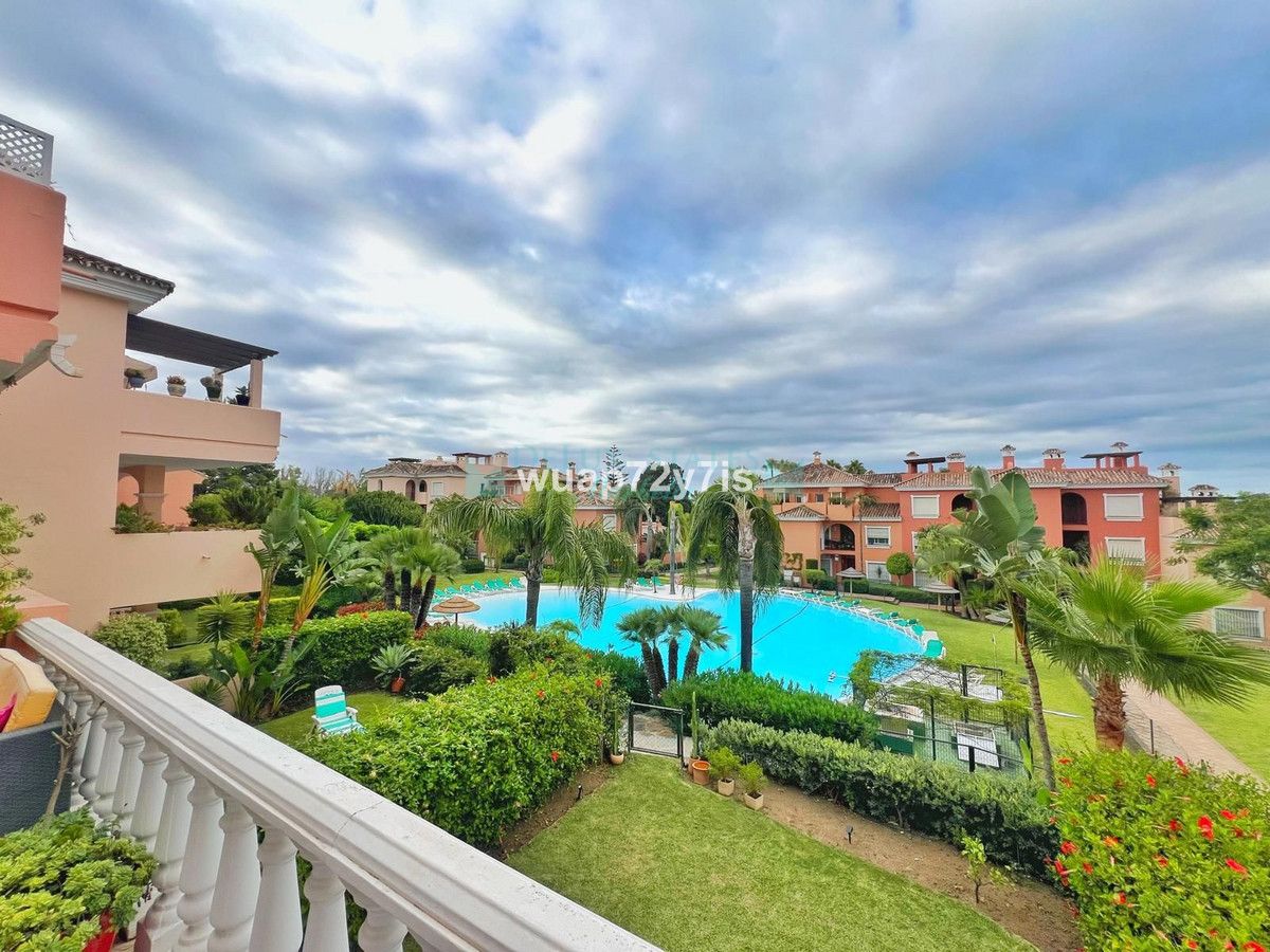 Apartamento en venta en Estepona