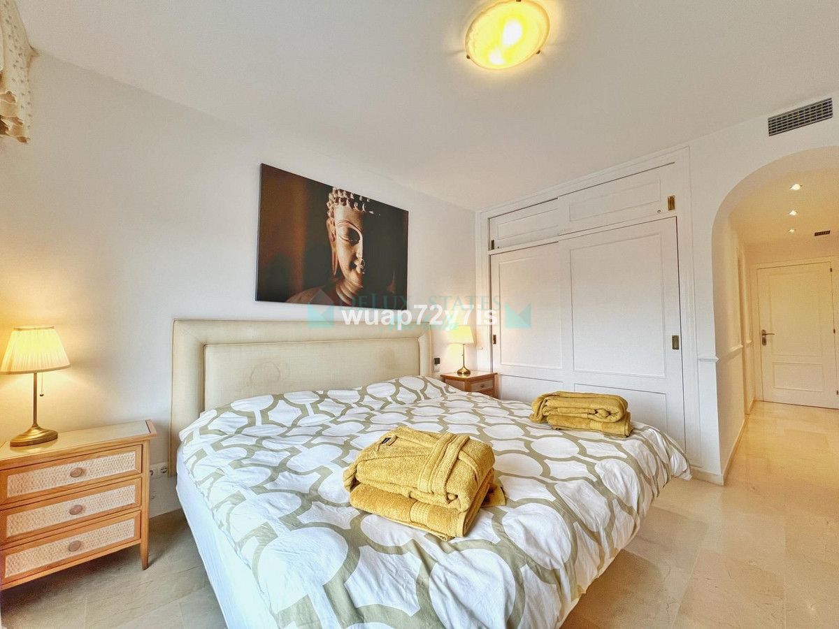 Apartamento en venta en Estepona