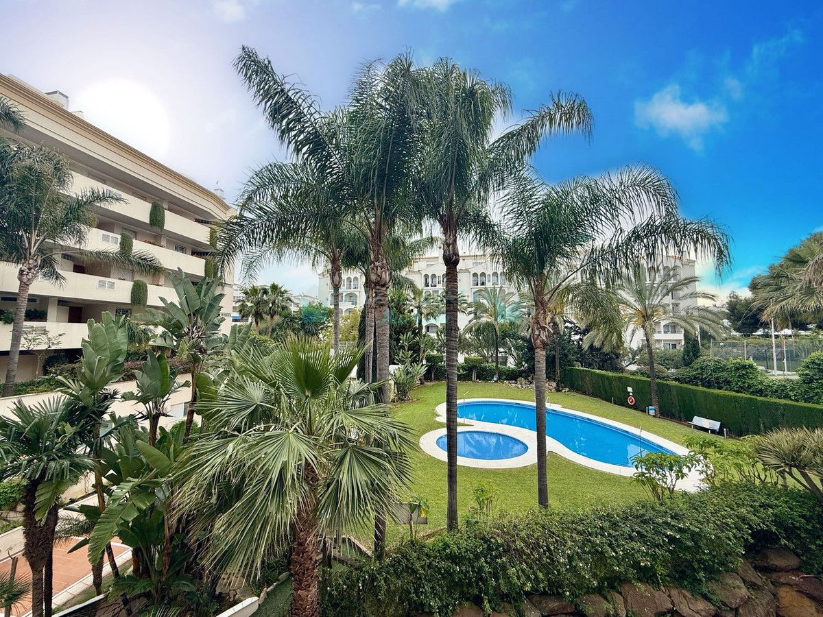 Apartment for rent in Marbella - Puerto Banus