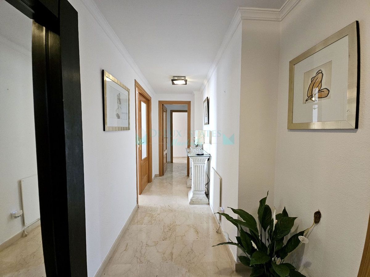 Ground Floor Apartment for sale in Selwo, Estepona