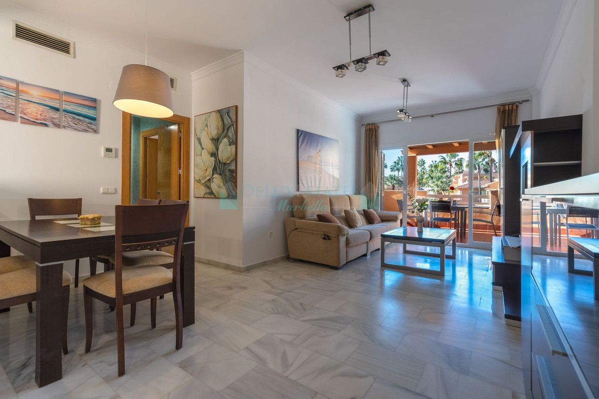 Apartment for sale in Cabopino, Marbella East