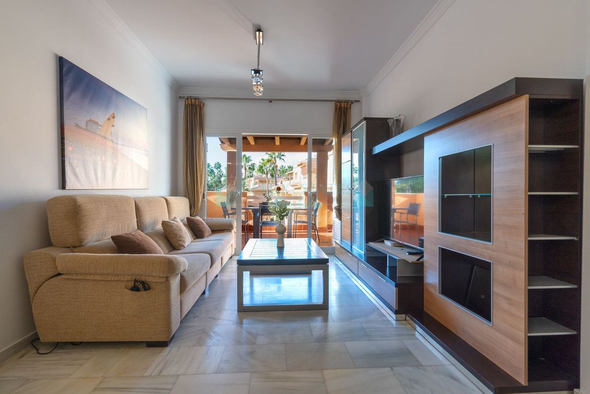 Apartment for sale in Cabopino, Marbella East