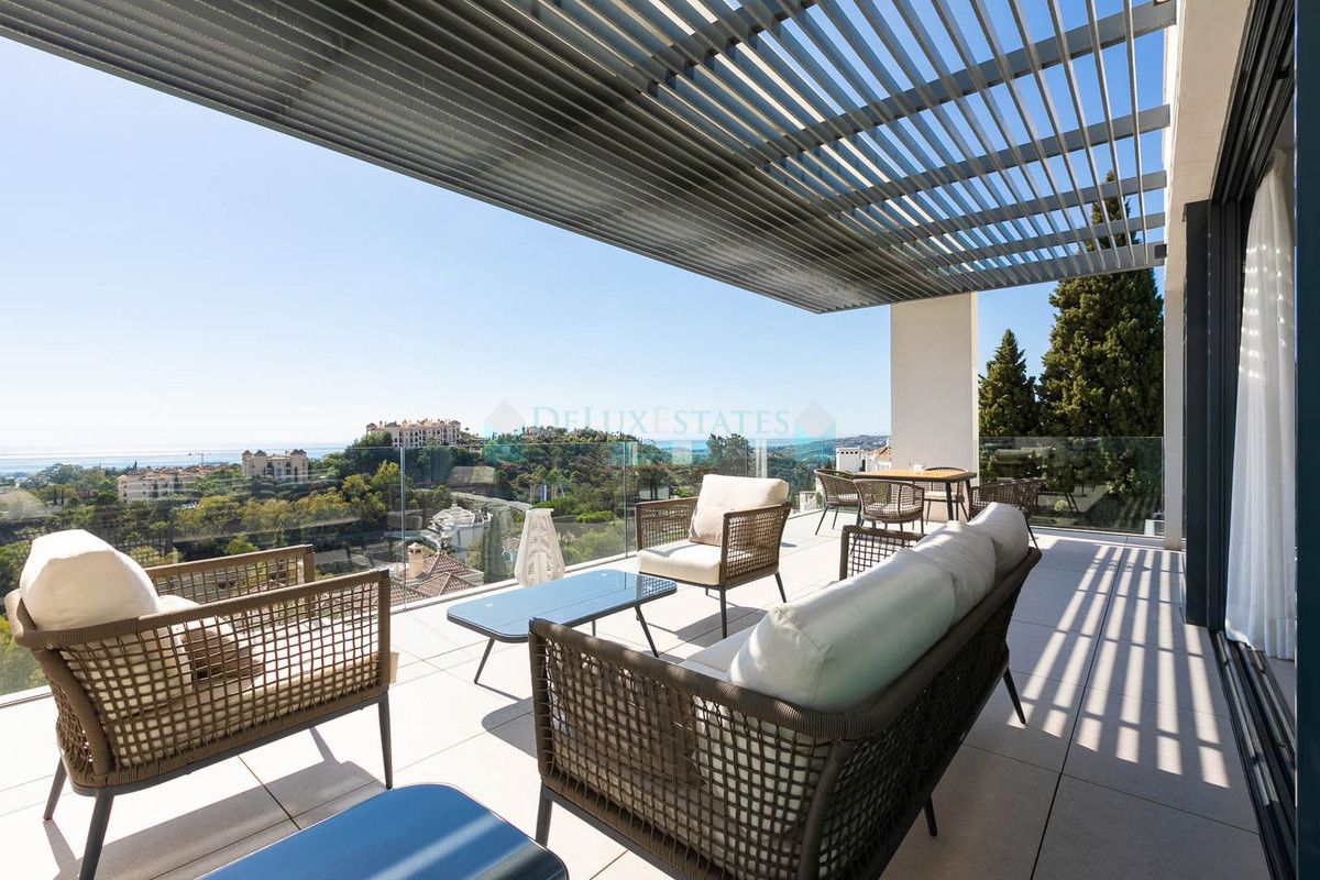 Penthouse for sale in La Quinta, Benahavis