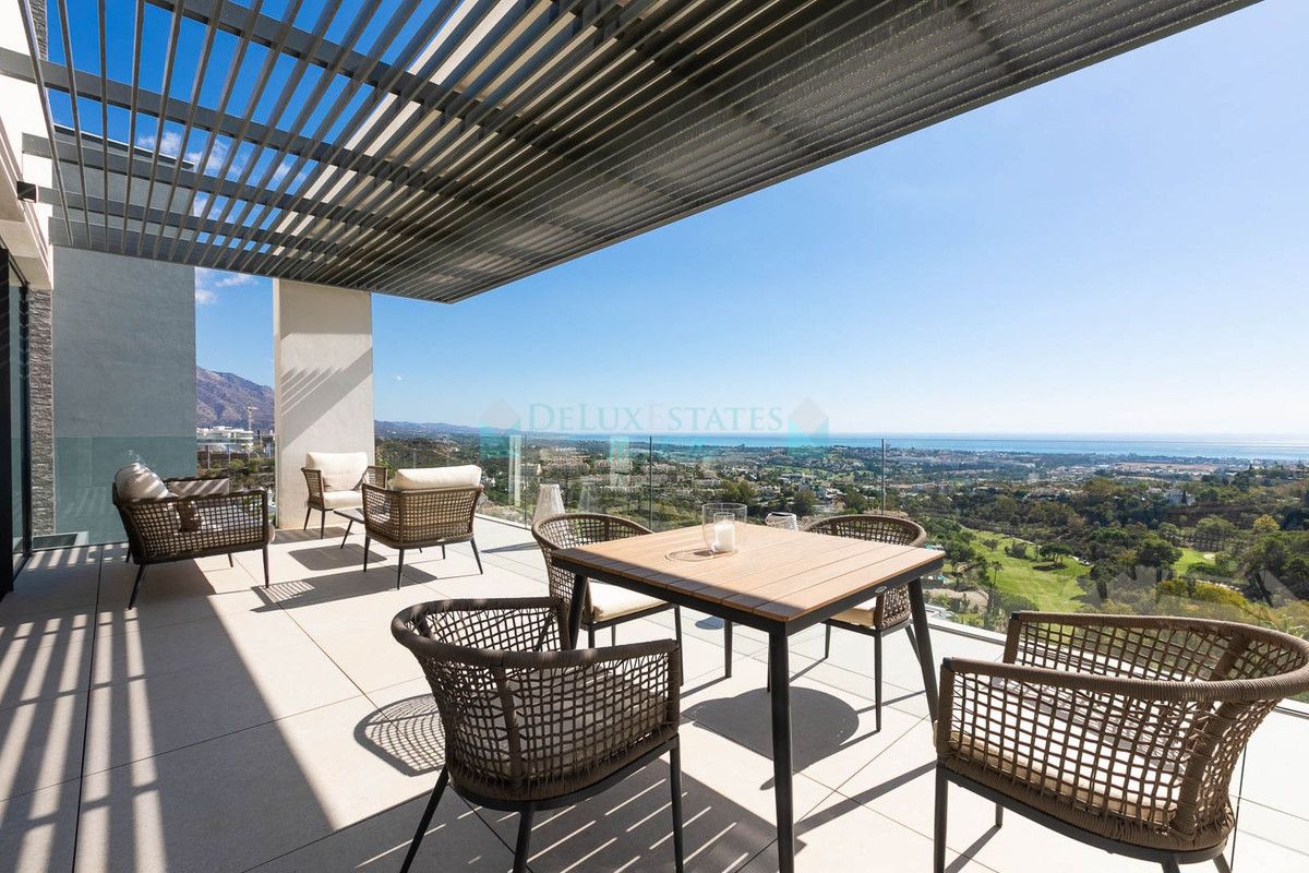 Penthouse for sale in La Quinta, Benahavis