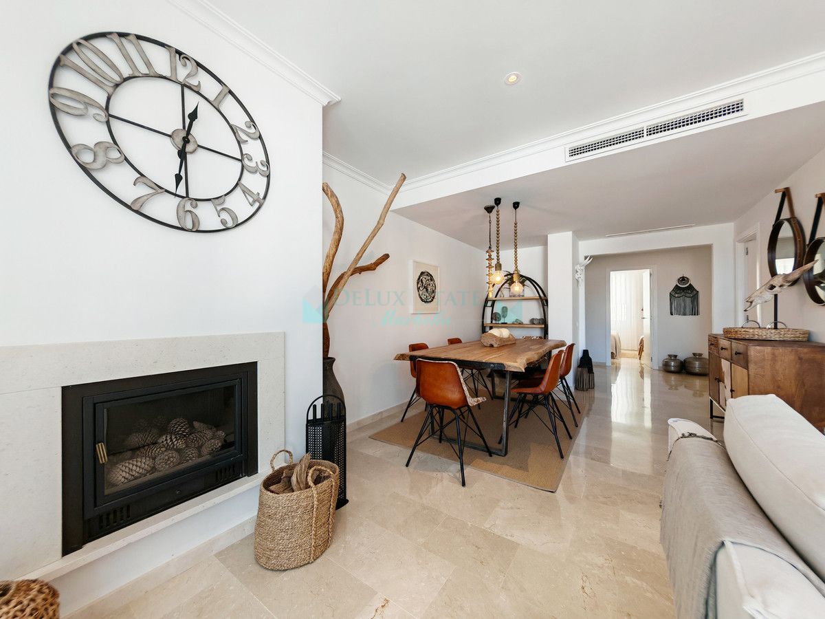 Apartment for sale in La Mairena, Marbella East