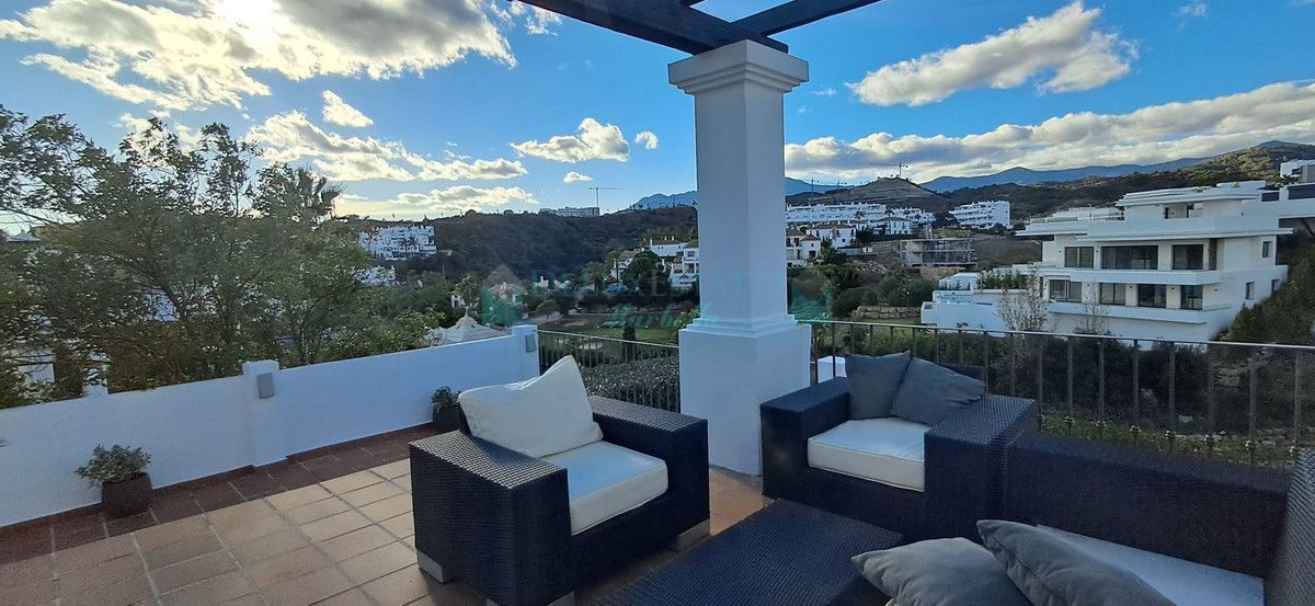 Villa for sale in New Golden Mile, Estepona