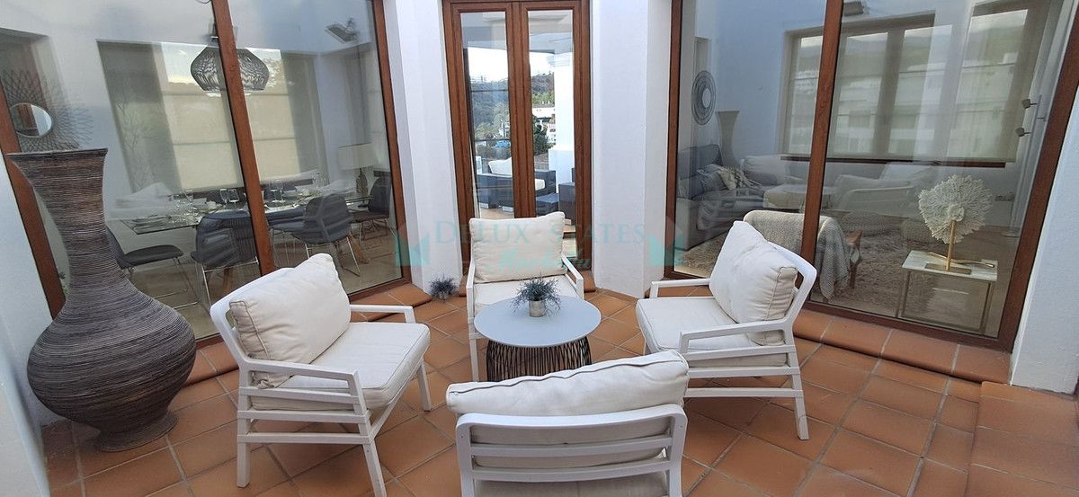 Villa for sale in New Golden Mile, Estepona