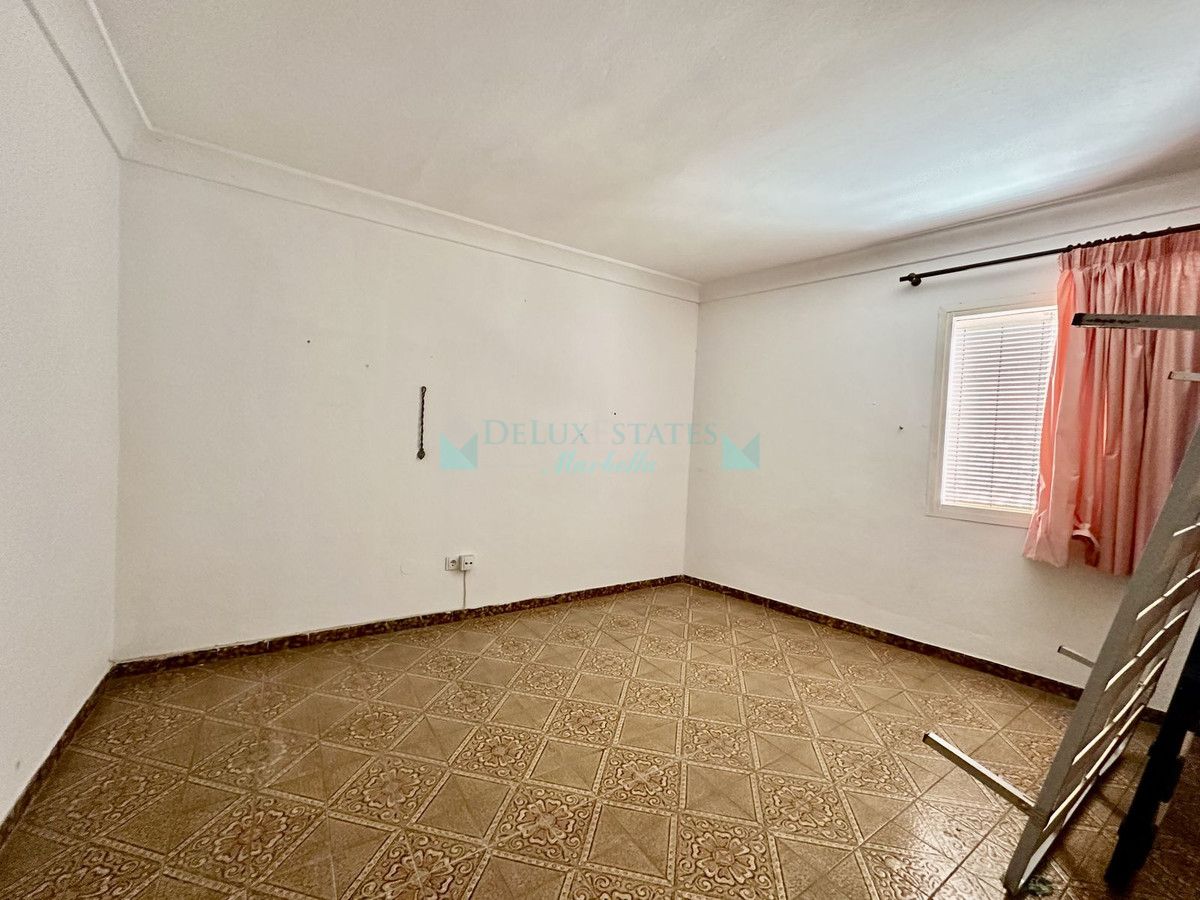 Town House for sale in Benahavis
