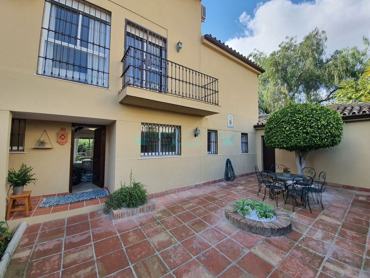 Town House for rent in Nueva Andalucia