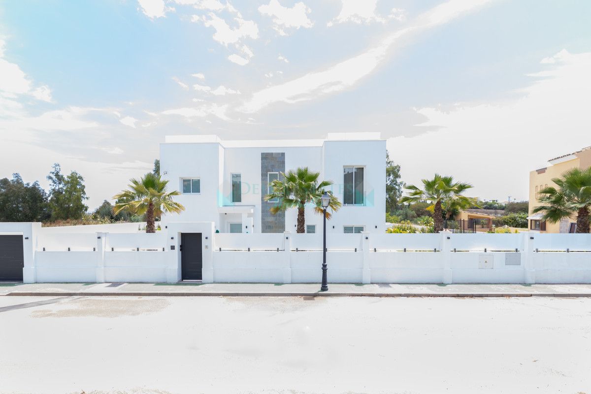 Villa for rent in La Quinta, Benahavis
