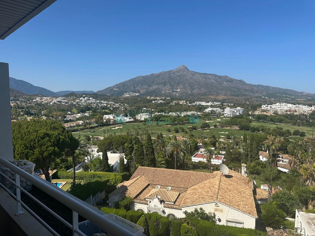 Apartment for rent in Nueva Andalucia