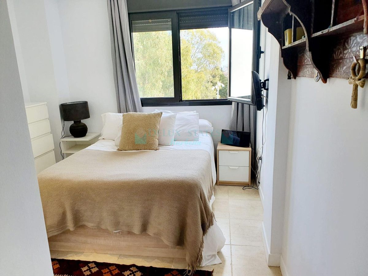 Apartamento en venta en Estepona