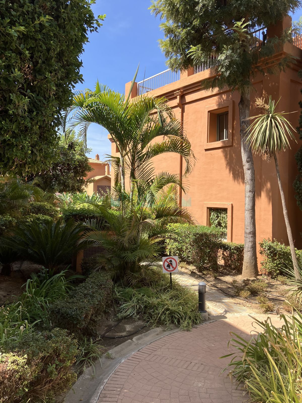 Apartment for sale in Estepona