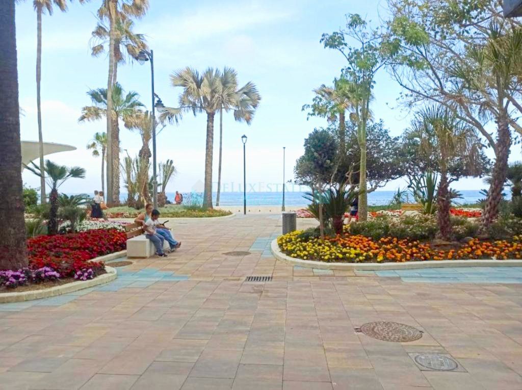 Apartamento en venta en Estepona