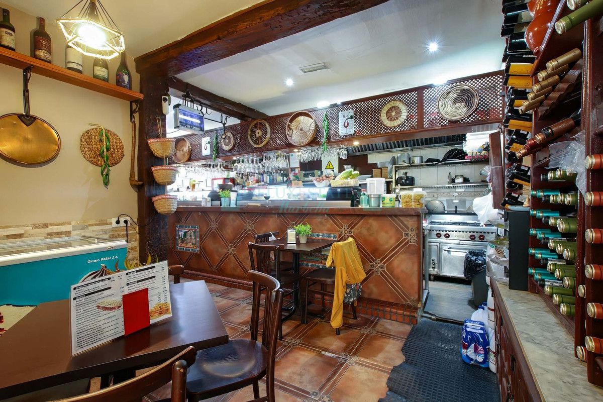 Restaurant for sale in Estepona