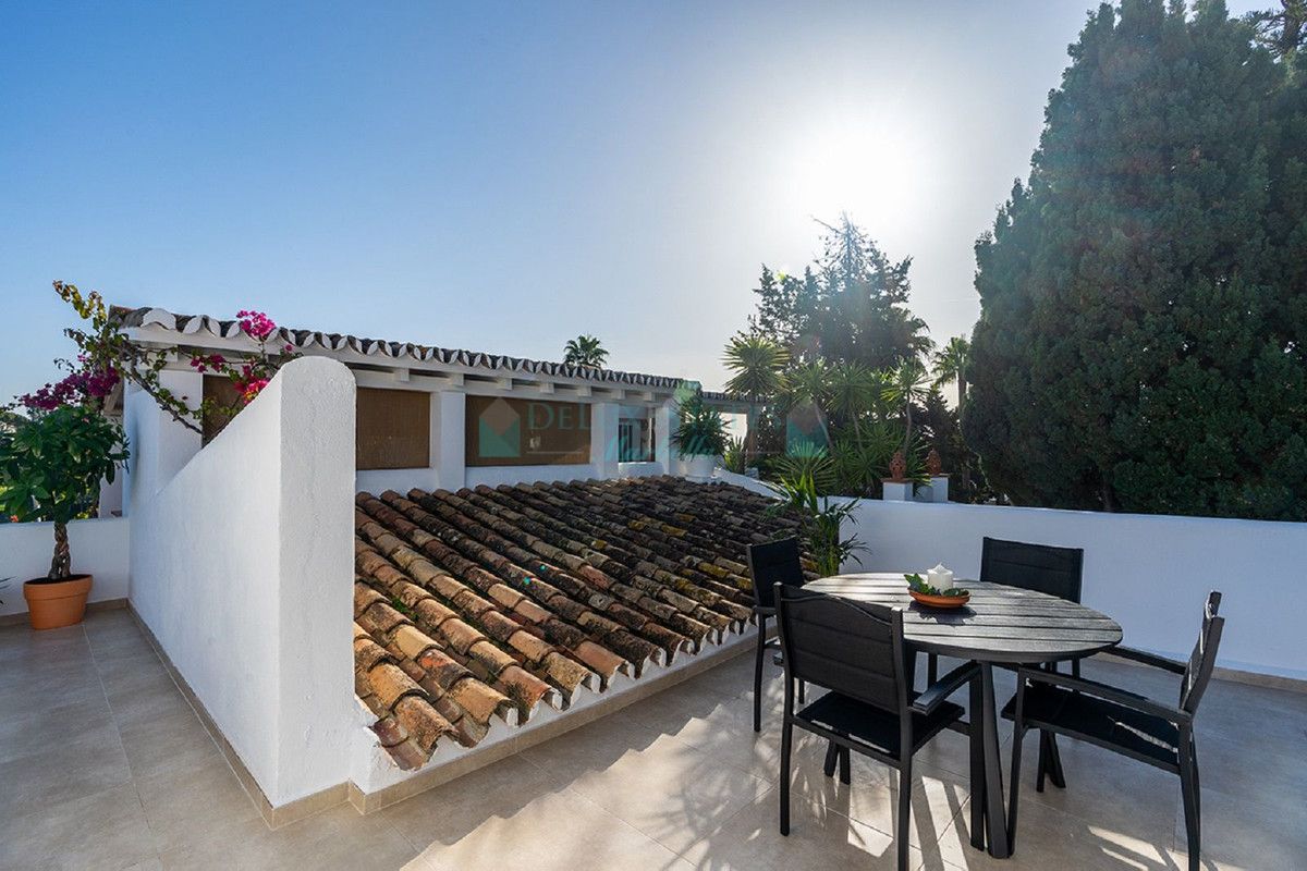 Penthouse for sale in Nueva Andalucia