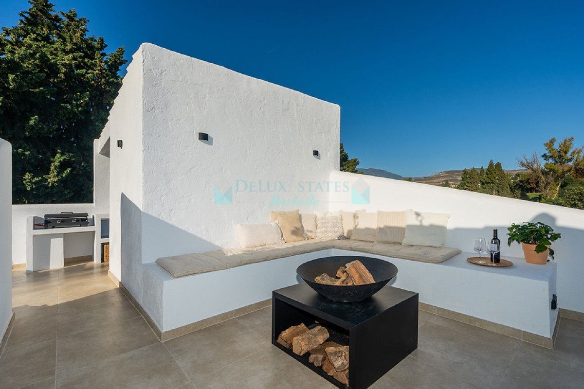 Penthouse for sale in Nueva Andalucia