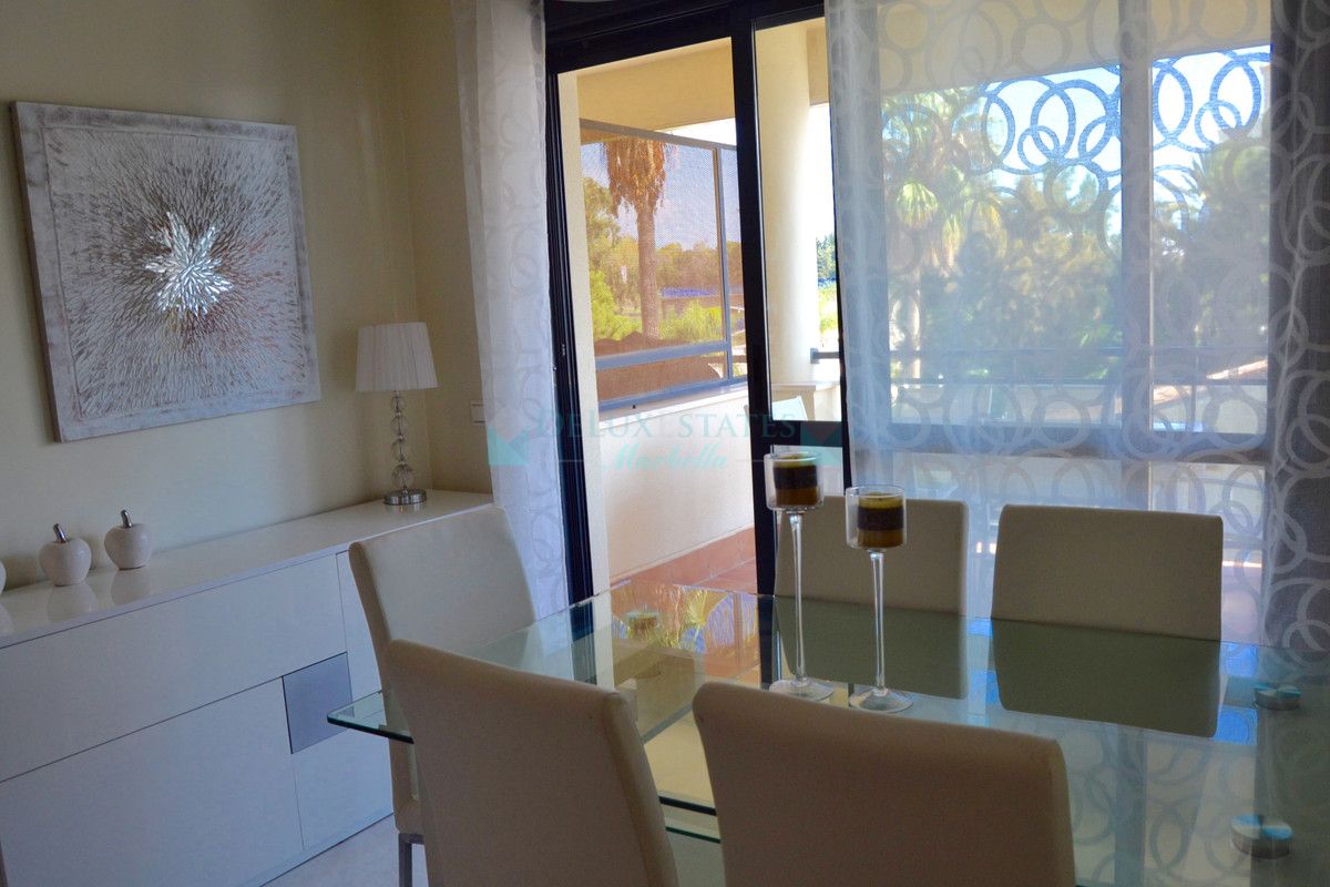 Apartment for sale in New Golden Mile, Estepona