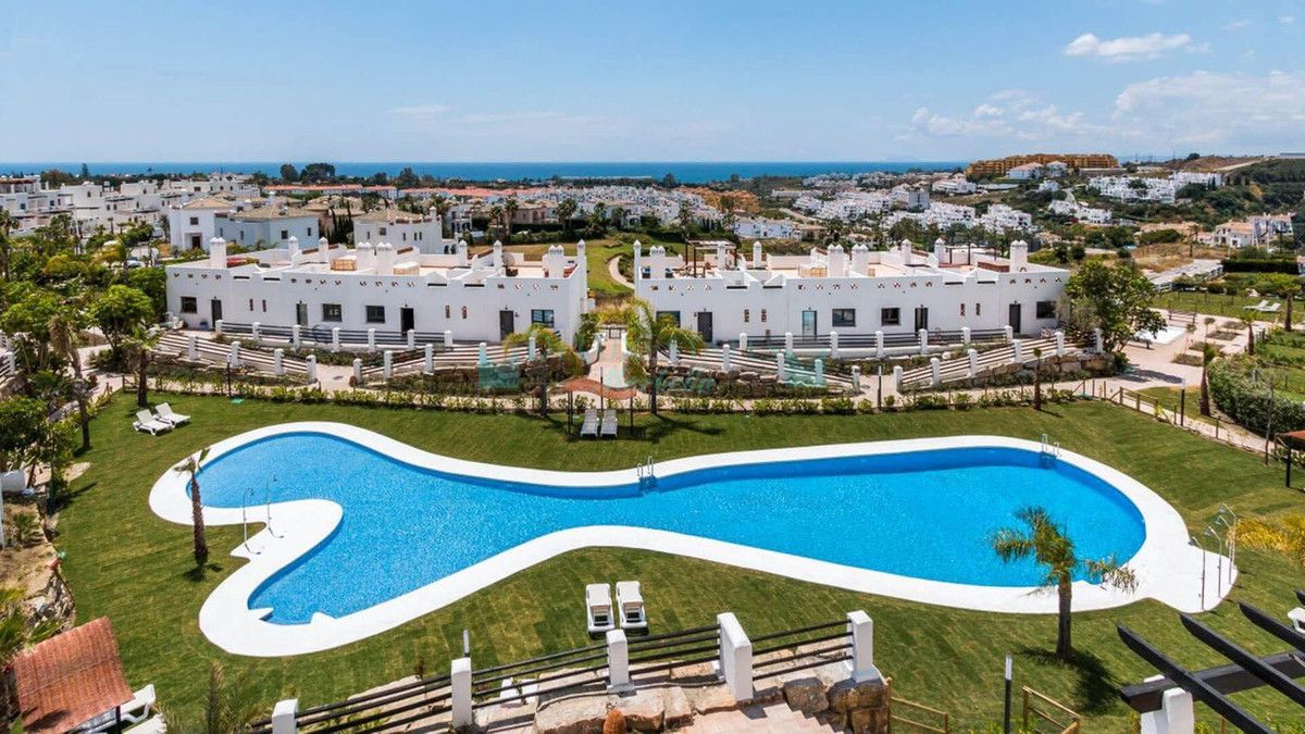 Town House for rent in Selwo, Estepona