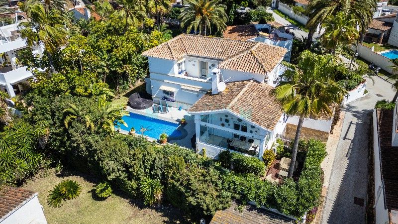 Villa en venta en Marbesa, Marbella Este