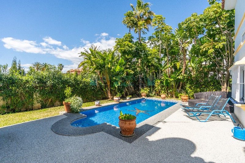 Villa en venta en Marbesa, Marbella Este